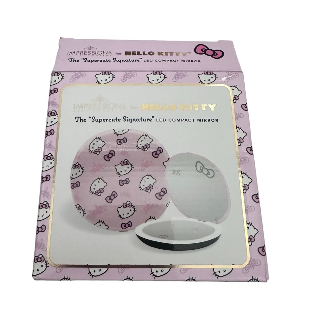 HELLO KITTY The Favorites LED Lighted Compact 3X Magnified Mirror, NEW IN BOX